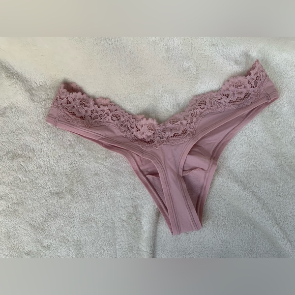 SKIMS Lace Trimmed Pink Thong - Picture 7 of 7